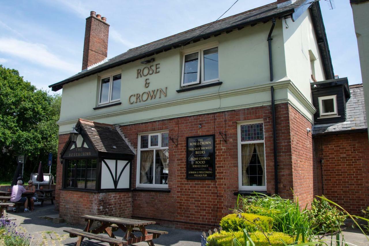 Hotel Rose And Crown Lytchett Matravers Exterior foto
